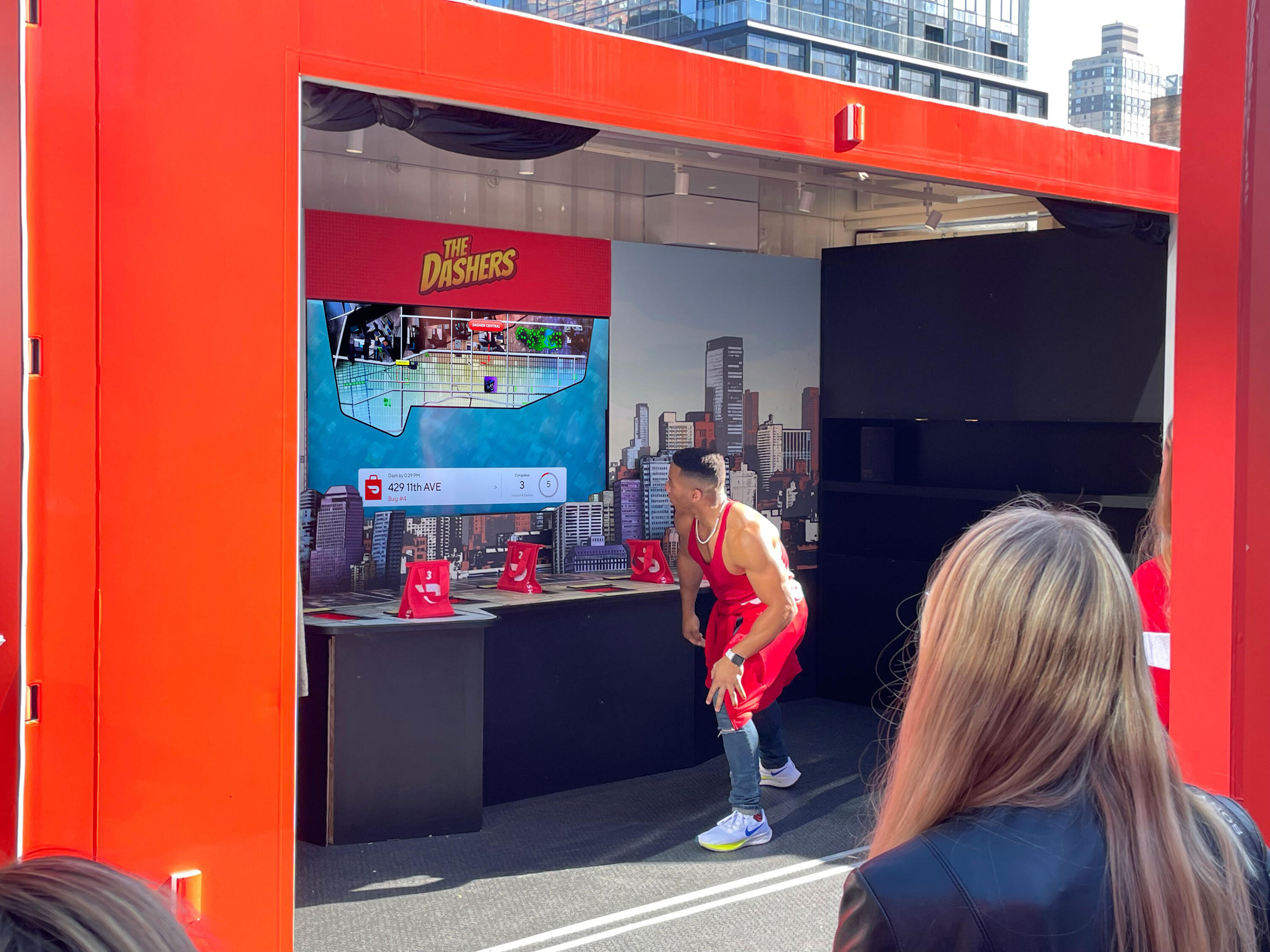 Influencer playing The Dashers Game.